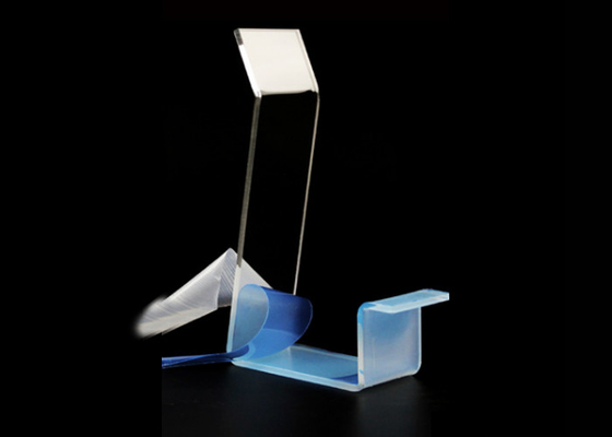 Présentoir acrylique transparent de chaussure, canalisations verticales en plastique d'affichage d'espace libre de magasin de détail