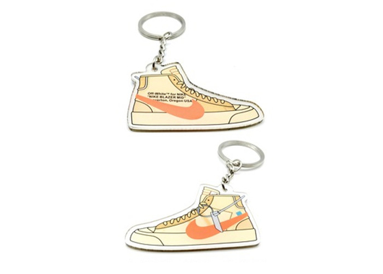 Bonne dureté de Keychain coupée par laser de porte-clés acryliques faits sur commande acryliques d'article de décoration