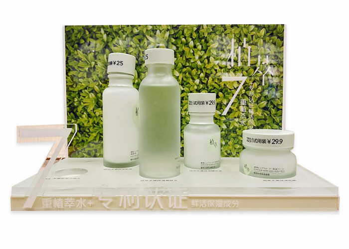 Stockage clair cosmétique acrylique fait sur commande de maquillage de présentoir pour le centre commercial